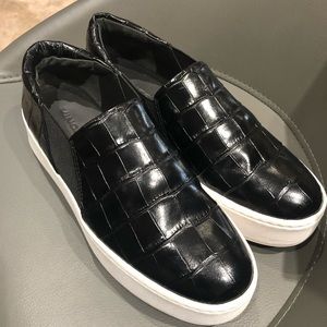 VINCE Warren Slip-On Sneaker